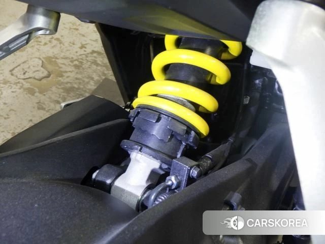 Проданный Honda CB650R id 4000028 из Японии, фото 21