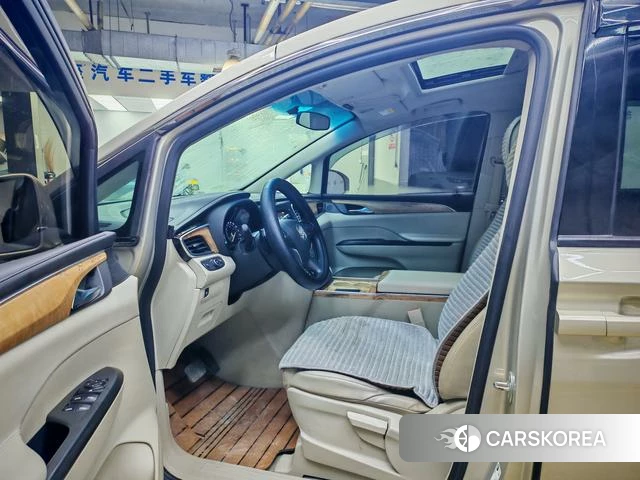 Buick GL8 id 3857789 из Китая 8