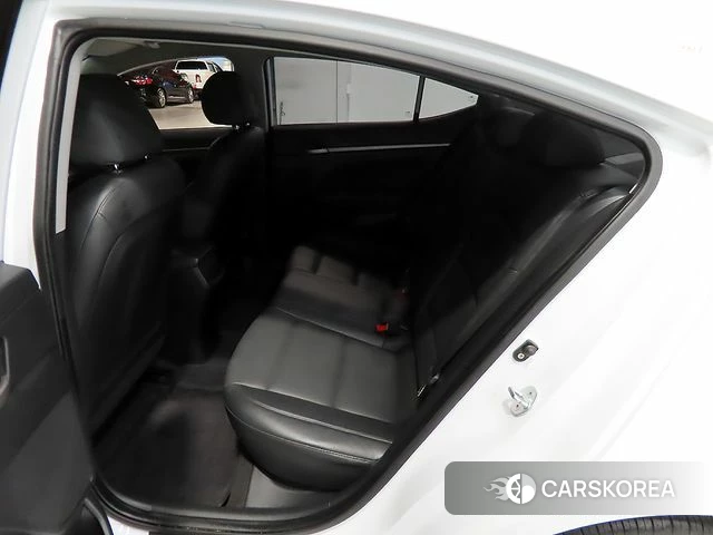 Hyundai Avante AD id 4305208 из Кореи 17