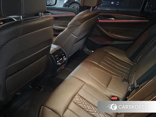 BMW 5 Series (G30) id 3038679 из Кореи 15