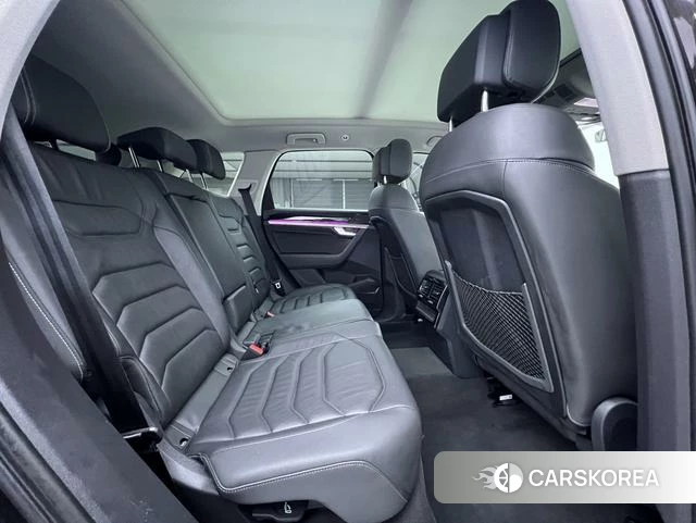 Volkswagen Touareg id 4207350 из Китая 26