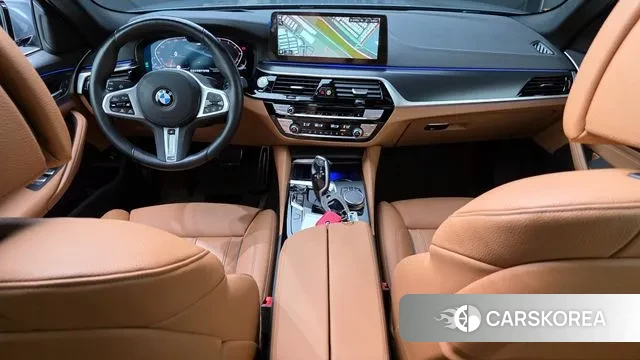 BMW 5 Series (G30) id 3053121 из Кореи 17