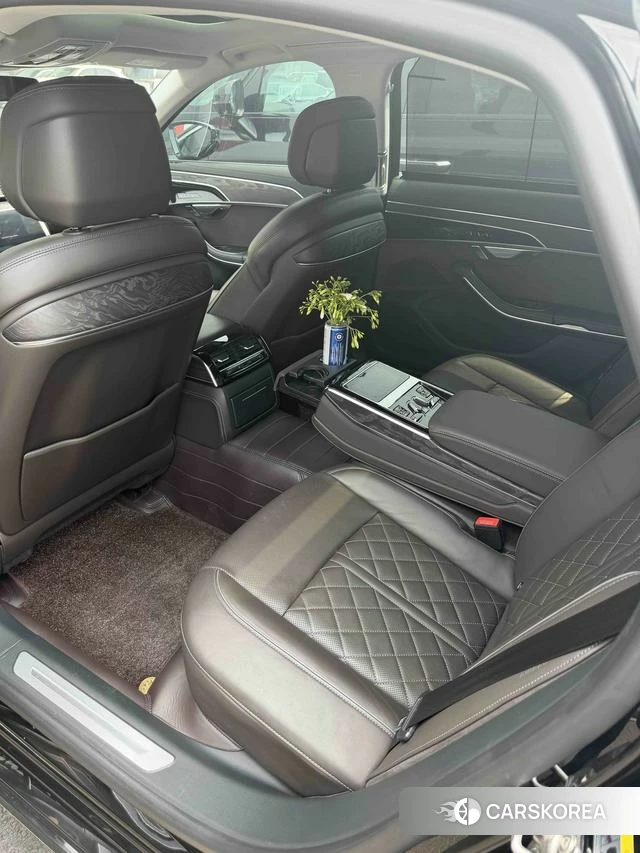 Audi A8 id 4273376 из Китая 7