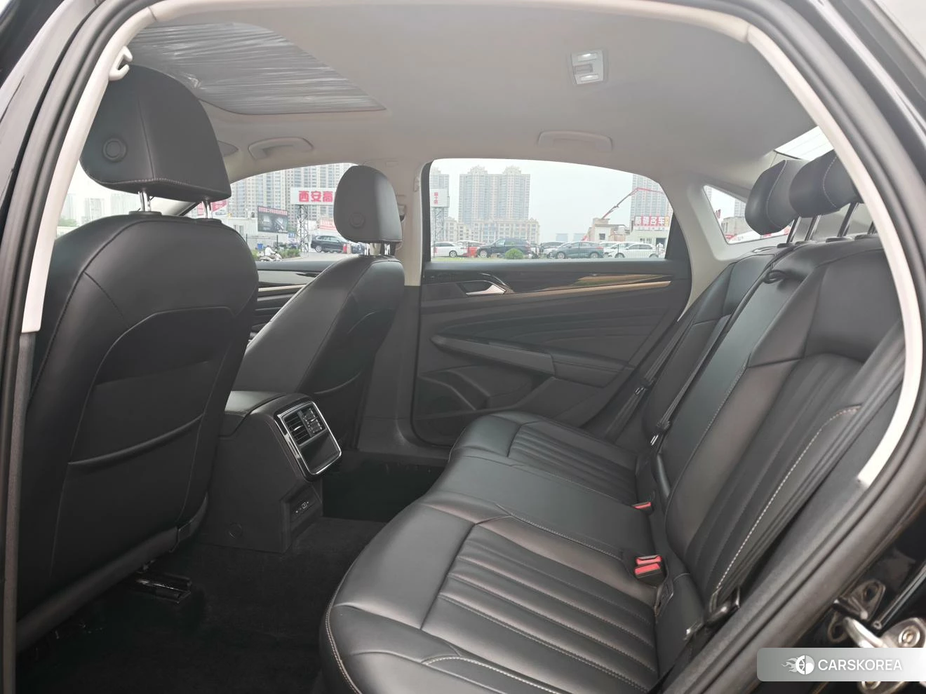 Volkswagen Passat id 4419286 из Китая 7