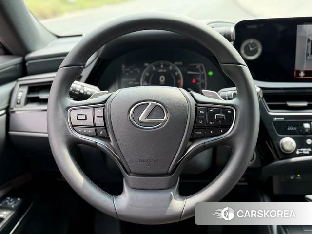 Lexus ES id 4380590 из Китая 7
