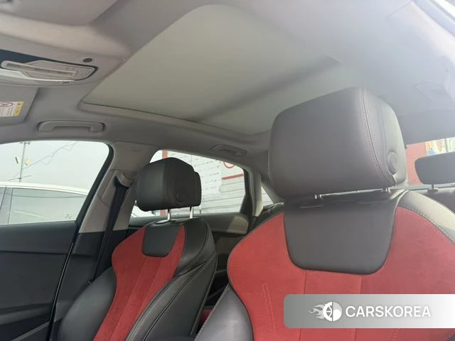 Audi A4L id 4275648 из Китая 10
