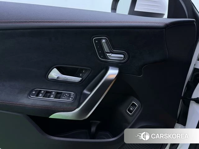 Mercedes-Benz CLA (import) id 4219847 из Китая 32