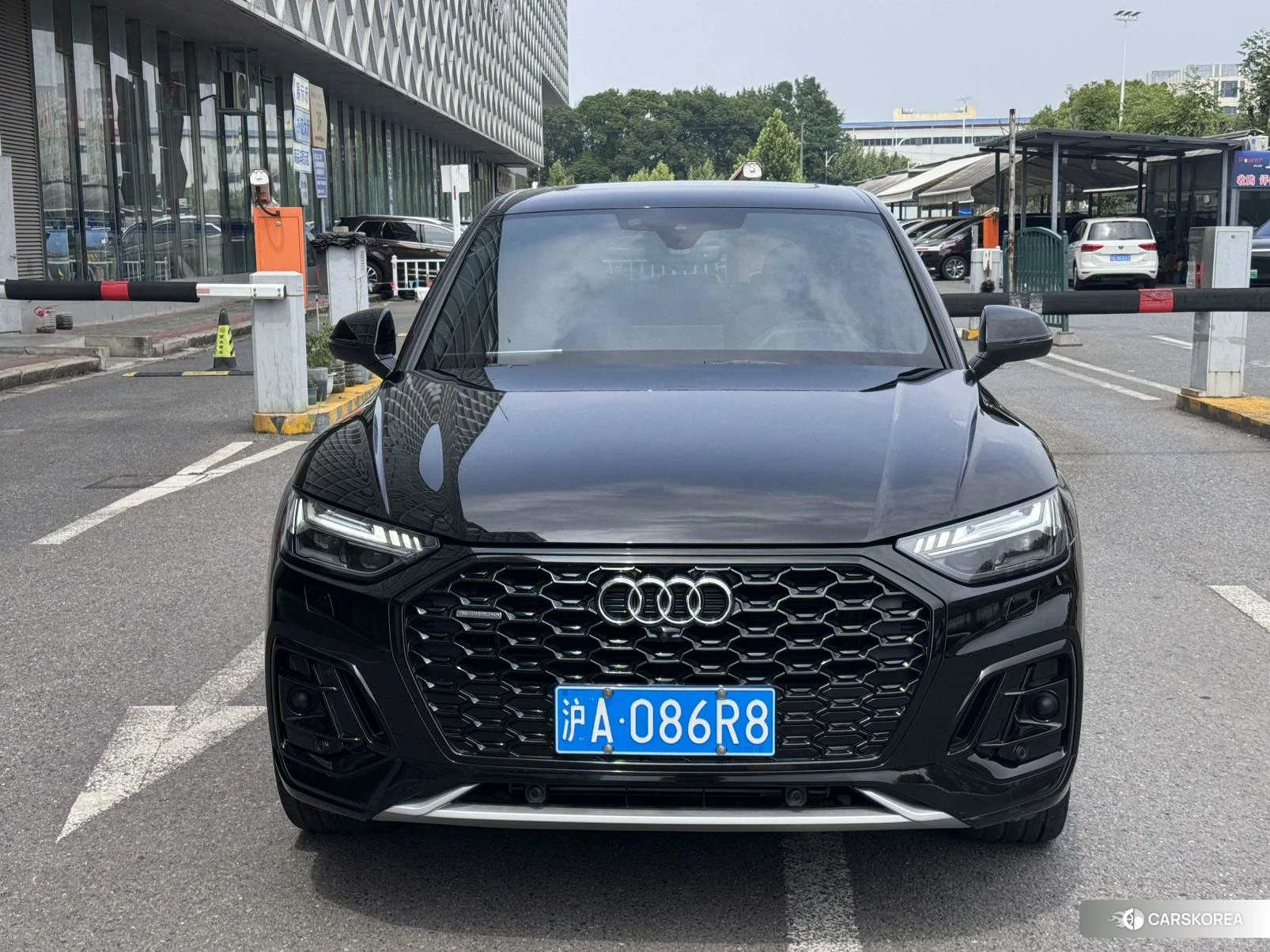 Audi Q5L Sportback id 4413609 из Китая 7