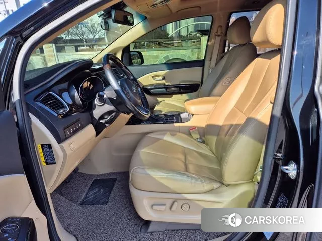 Kia The New Carnival id 3698126 из Кореи 17