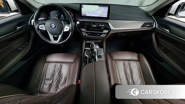 BMW 5 Series (G30) id 3454139 из Кореи 17