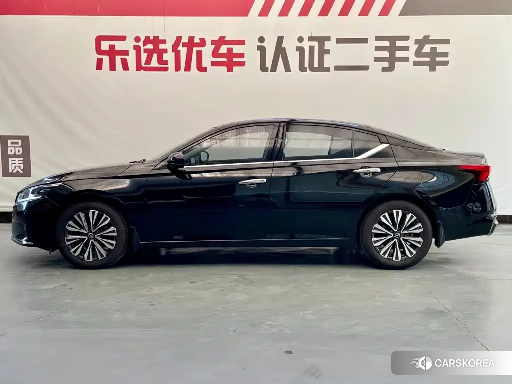 Nissan Altima id 4669247 из Китая 15