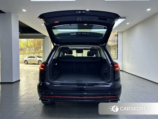 Volkswagen Touareg id 4300389 из Китая 9