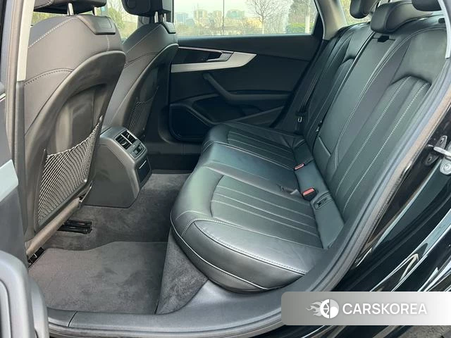 Audi A4L id 4271945 из Китая 37
