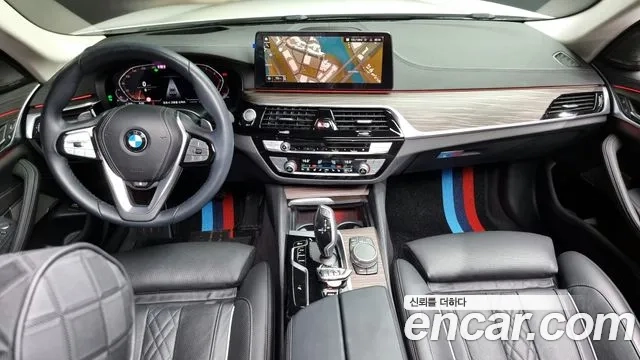 BMW 5 Series (G30) id 2858552 из Кореи 17