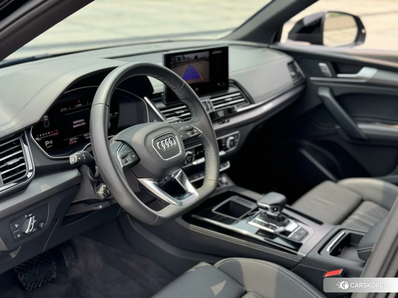 Audi Q5L id 4512700 из Китая 7