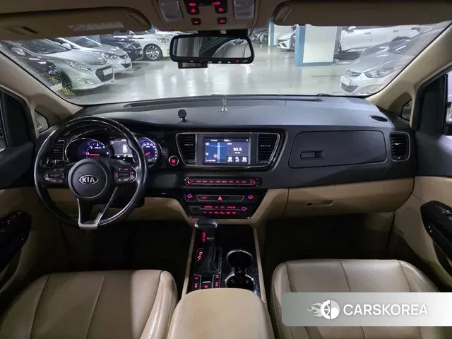 Kia The New Carnival id 3407606 из Кореи 17