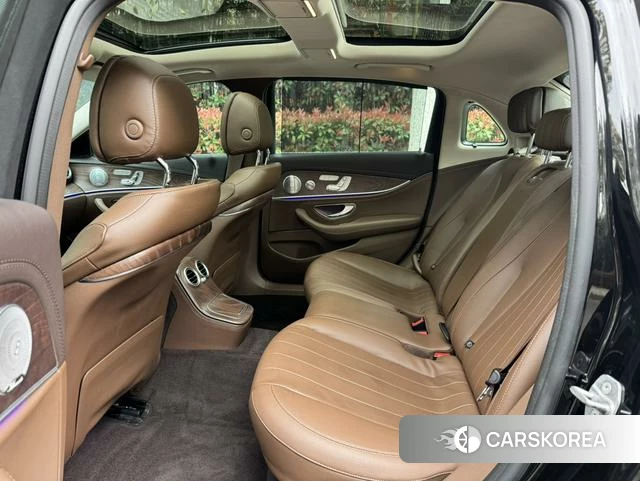 Mercedes-Benz E-class id 4272589 из Китая 13