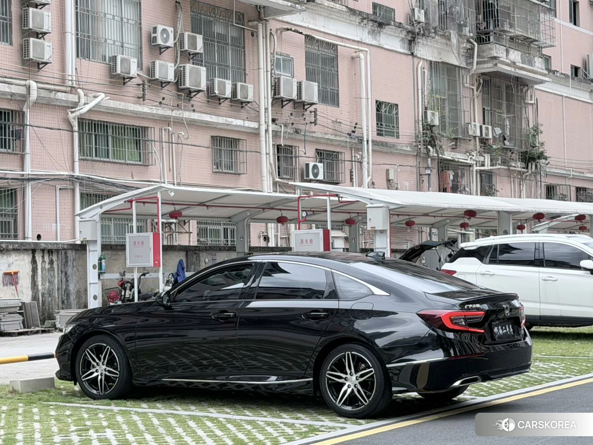 Honda Accord id 4514956 из Китая 8