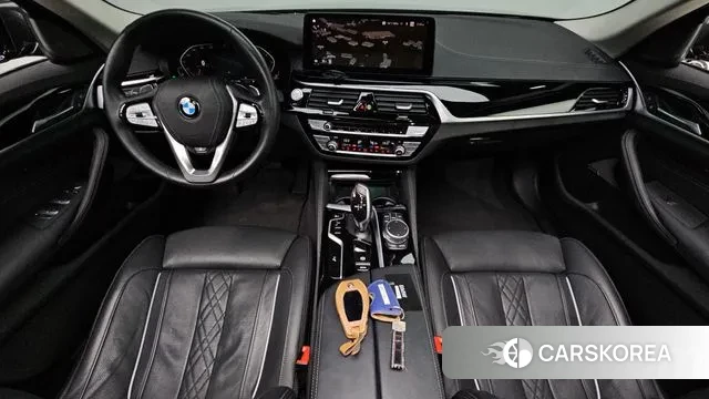 BMW 5 Series (G30) id 3681448 из Кореи 17