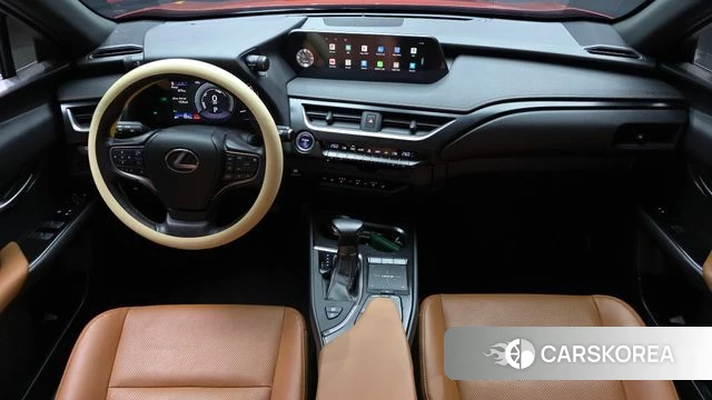 Lexus UX250h id 3795622 из Кореи 17