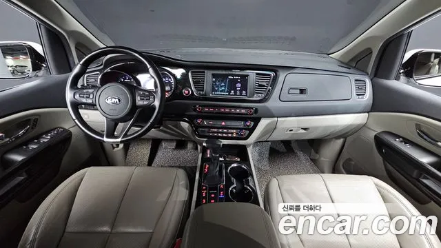 Kia The New Carnival id 2410995 из Кореи 17