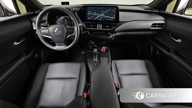 Lexus UX300h id 3825819 из Кореи 17