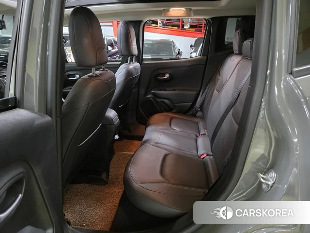 Jeep Renegade id 4585931 из Кореи 17