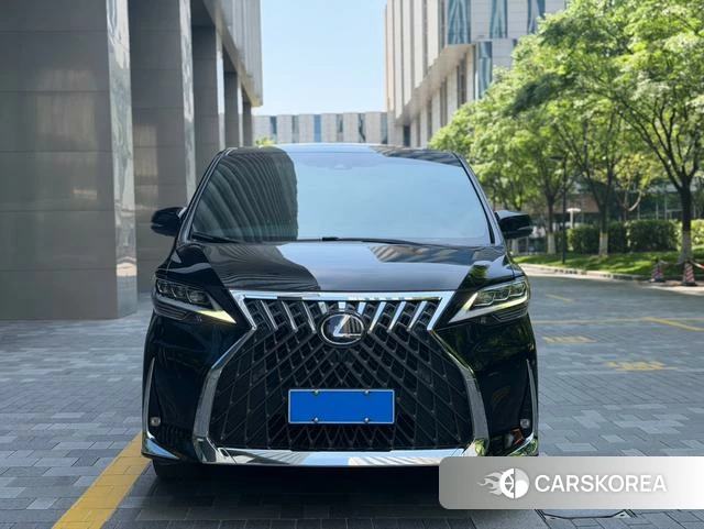 Lexus LM id 4276194 из Китая 12