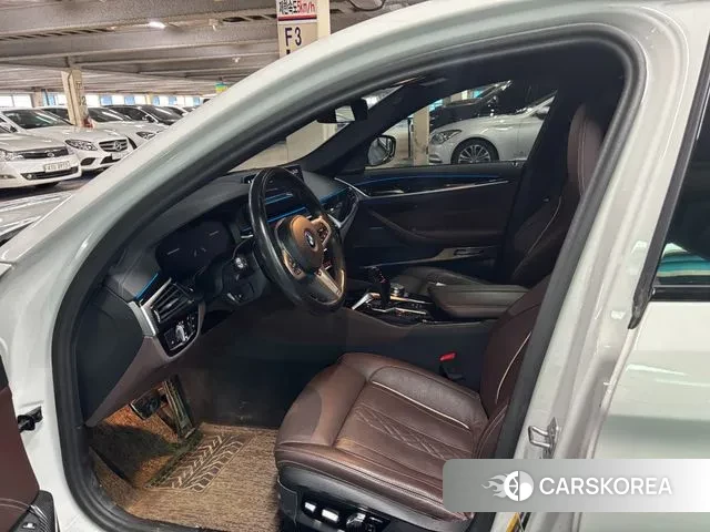 BMW 5 Series (G30) id 3036654 из Кореи 10