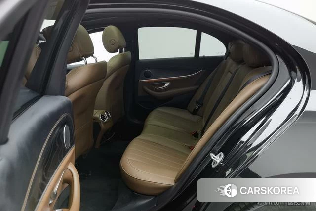 Mercedes-Benz E-class (imported) id 4298294 из Китая 21