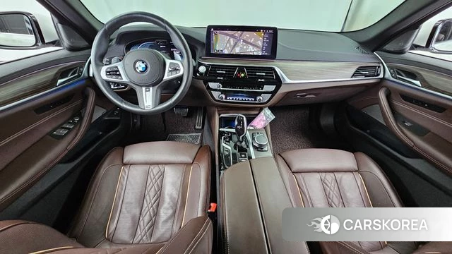 BMW 5 Series (G30) id 4535658 из Кореи 17