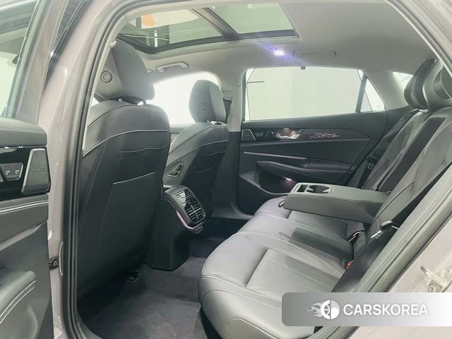 Volkswagen Passat id 4238201 из Китая 17