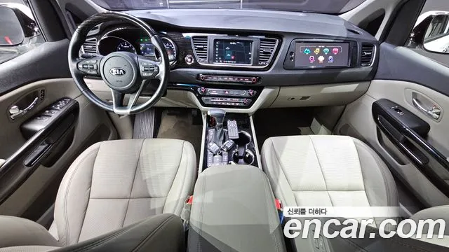 Kia The New Carnival id 2635415 из Кореи 17