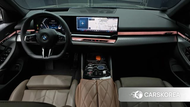 BMW 5 Series (G60) id 4200694 из Кореи 28