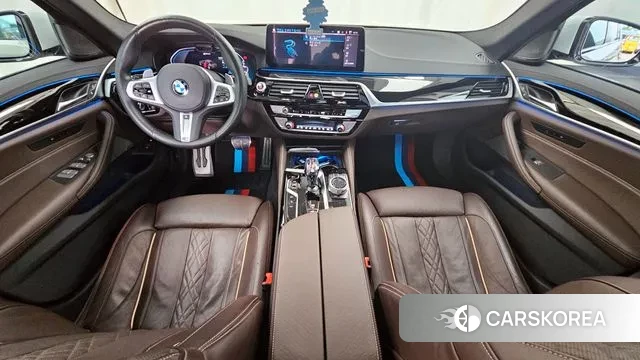 BMW 5 Series (G30) id 3023089 из Кореи 17