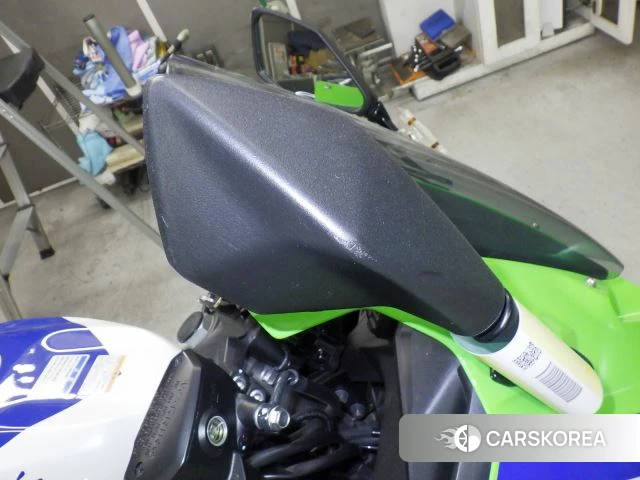Kawasaki ZX-4RR id 3949354 из Японии 32