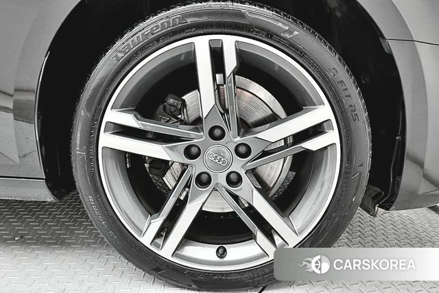 Audi A4 (B9) id 3942455 из Кореи 17