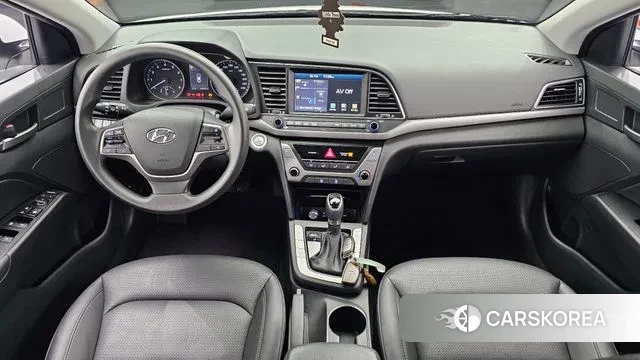 Hyundai Avante AD id 3024611 из Кореи 17