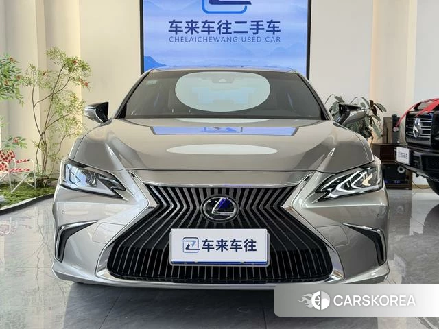 Lexus ES id 4274418 из Китая 18