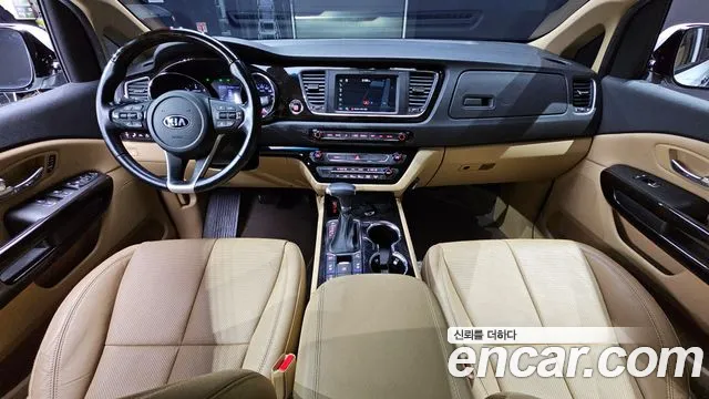 Kia The New Carnival id 2385103 из Кореи 17