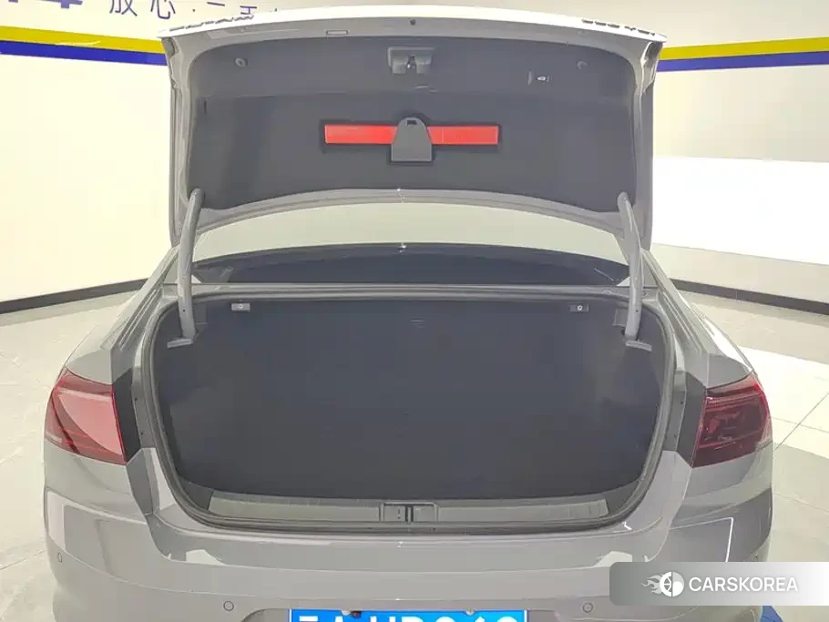 Volkswagen Magotan id 4576603 из Китая 13