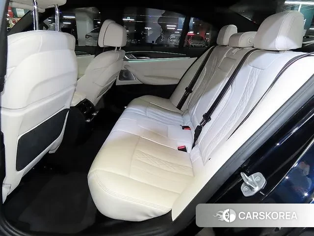 BMW 5 Series (G30) id 3361929 из Кореи 17