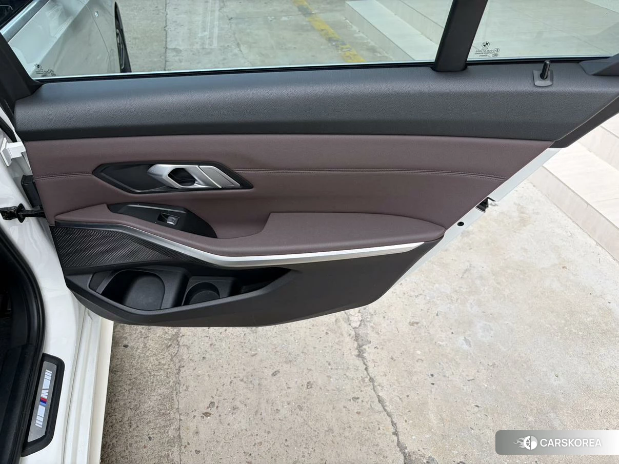 BMW 3 series id 4454285 из Китая 16