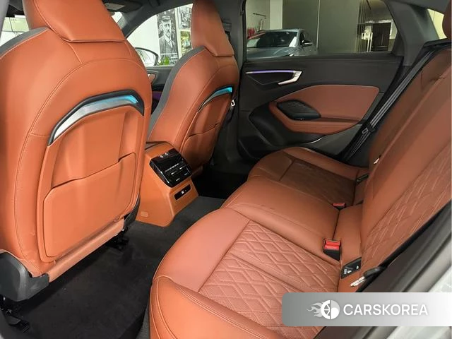 Audi A5L id 4277574 из Китая 8