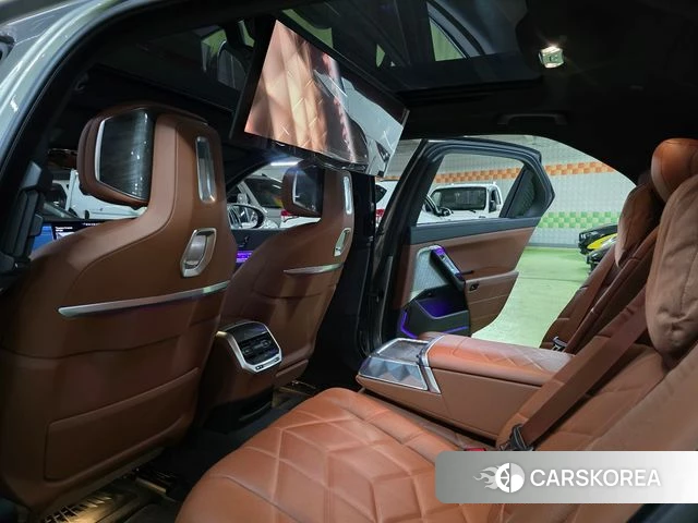 BMW 7 Series (G70) id 3922086 из Кореи 17