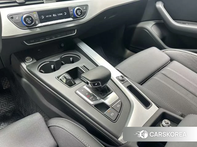 Audi A4L id 4348884 из Китая 15