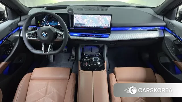 BMW 5 Series (G60) id 3575914 из Кореи 17