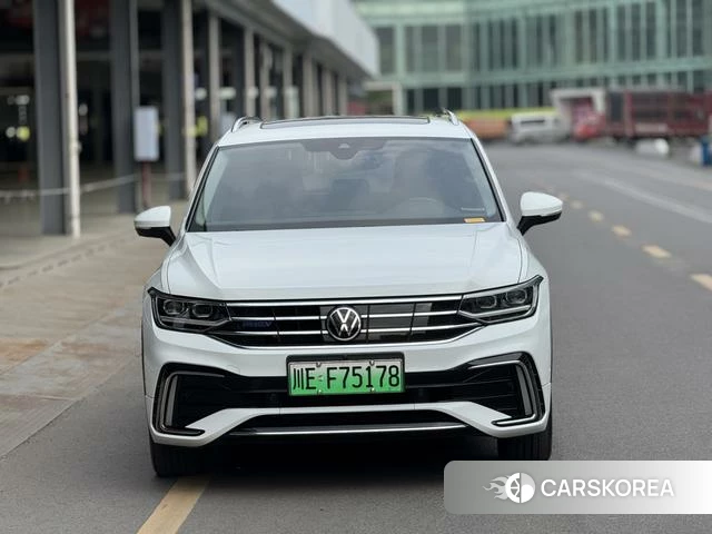 Volkswagen Tiguan L PHEV id 4261330 из Китая 11