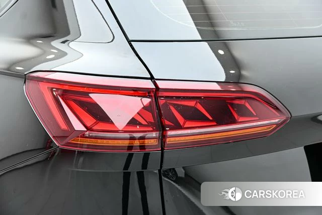 Volkswagen Touareg id 4210378 из Китая 17
