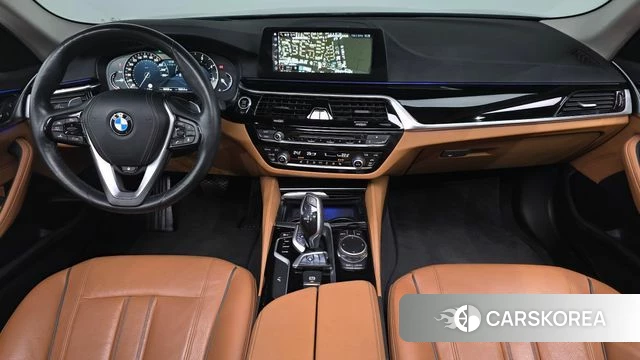 BMW 5 Series (G30) id 3911979 из Кореи 17